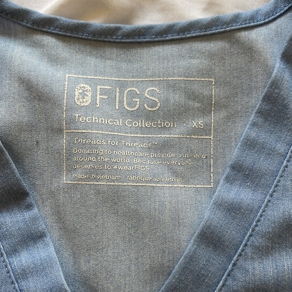 Wear figs heather indigo scrub top size xs - Picture 2 of 5